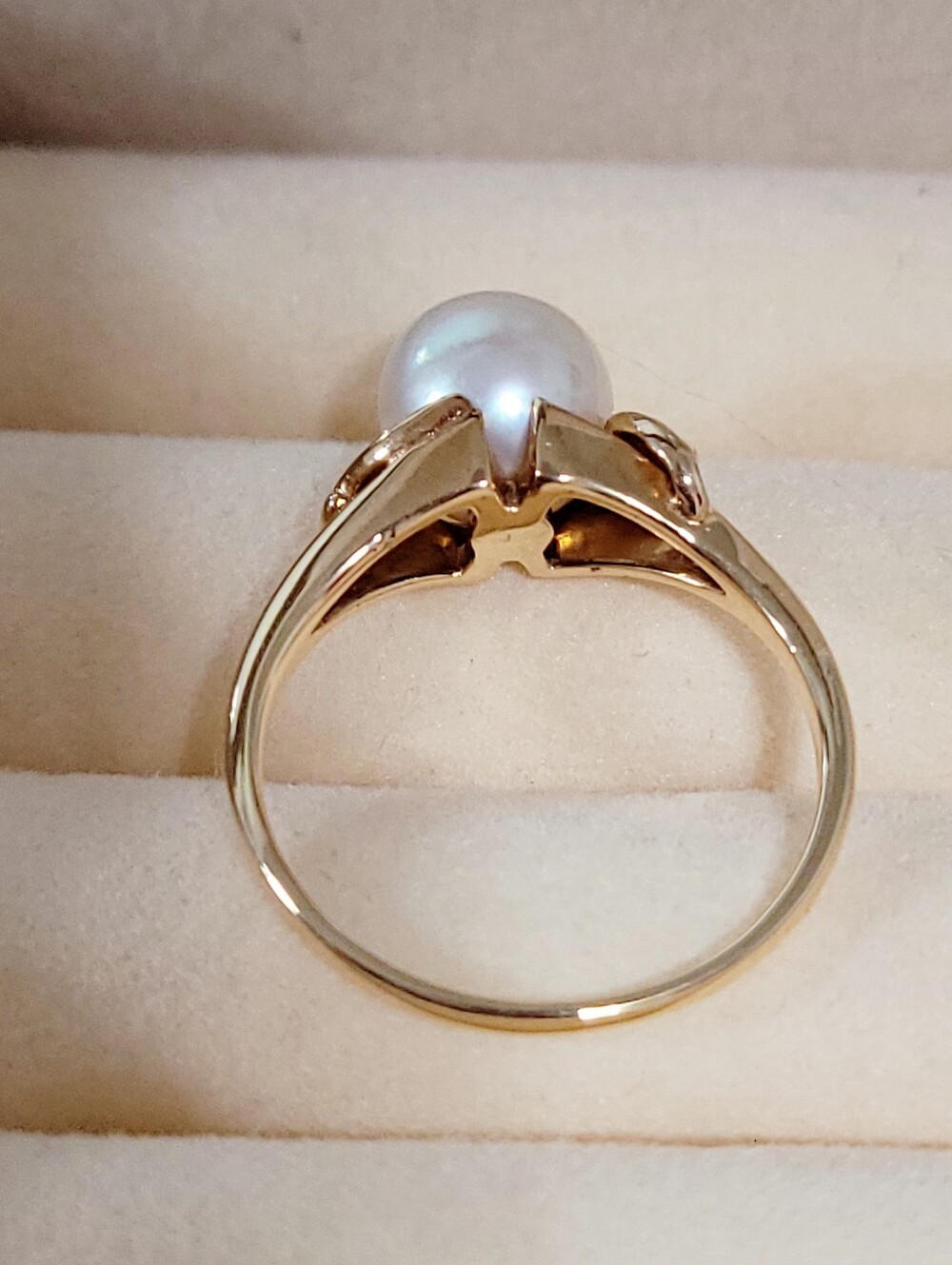 MIKIMOTO Pearl Ring in 14K Yellow Solid Gold - Picture 14 of 15